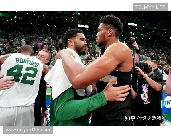 字母哥开季狂飙场均36分16板7助力争MVP荣耀