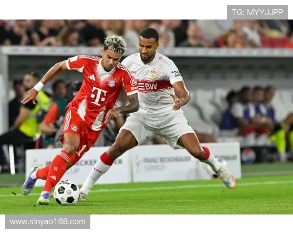 拜仁球员凯恩迪亚斯杰克逊齐聚慕尼黑啤酒节欢庆盛宴