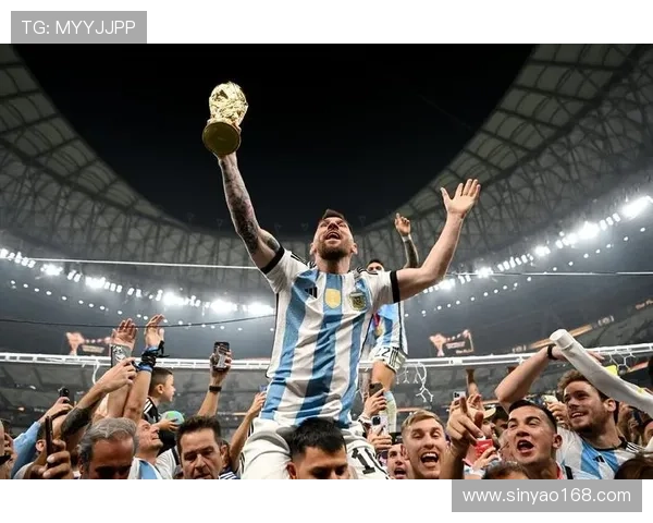 德保罗与梅西亲密合影庆祝晋级期待更辉煌的未来