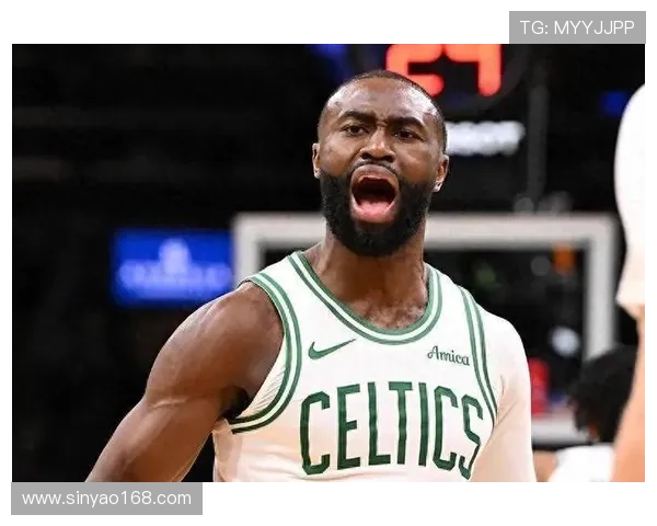 轻松发挥杰伦布朗13投6中轻松斩获21分1篮板展现实力