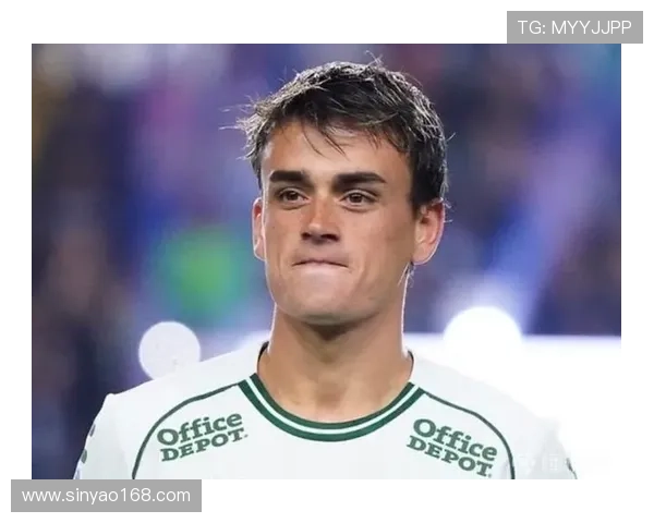 马卡报道卡西等球星入选帕丘卡名人堂与传奇球员共庆盛事